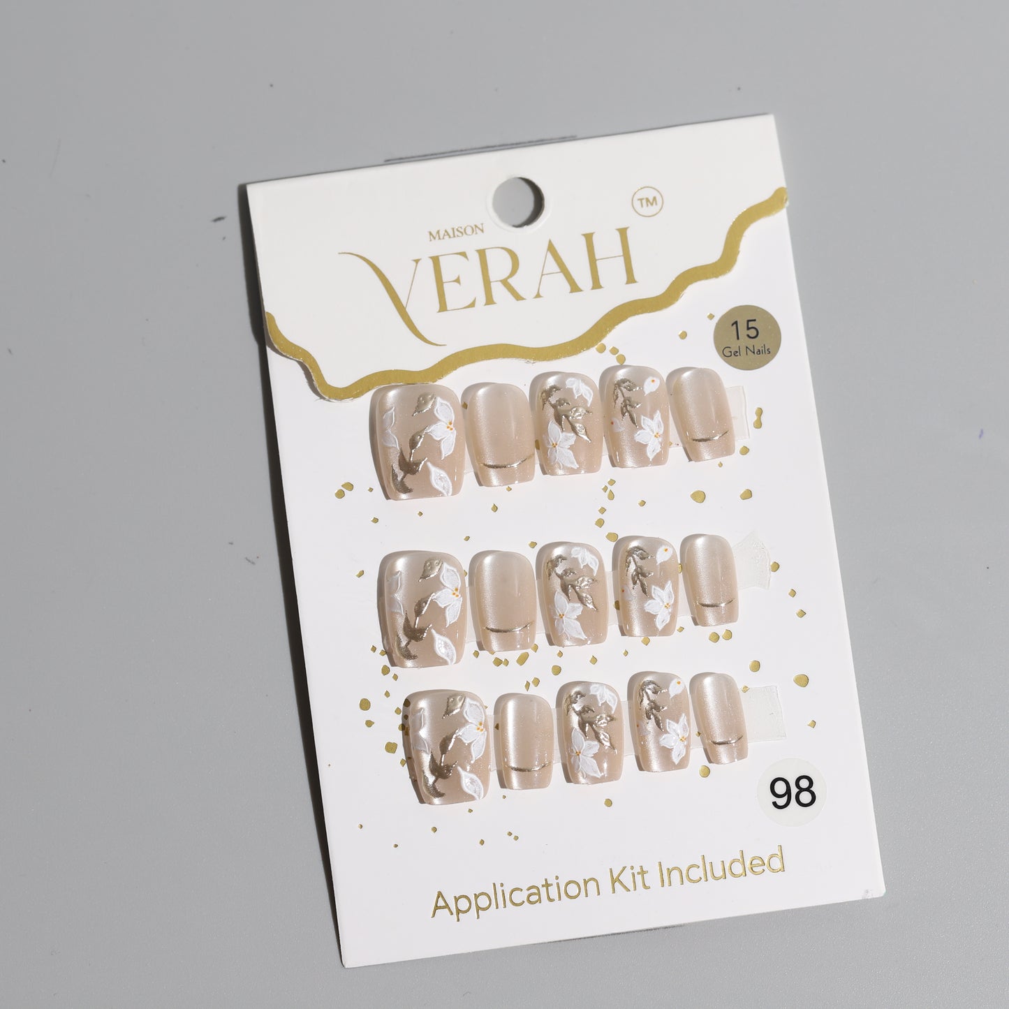 Gold Daisy | Luxury Press On Nails Wholesale | Handmade 3D Nail Art with application kit.