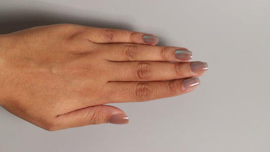Green Gold | Galaxy Press On Nails Wholesale | Premium Cat Eye Nails with application kit.