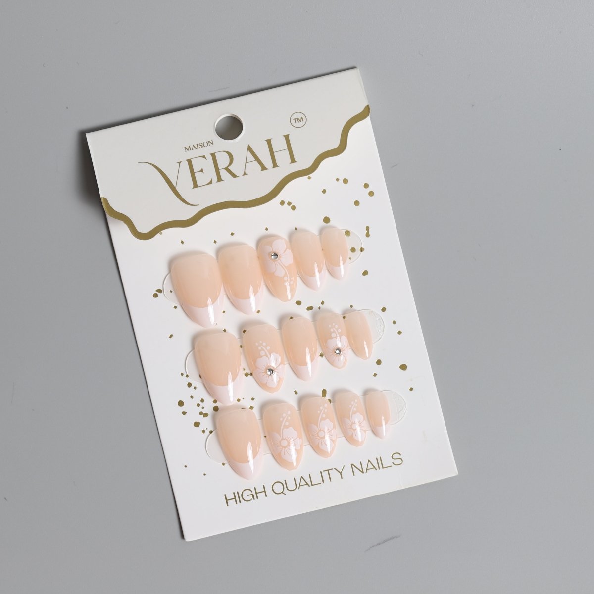 White Flower | Classic Press On Nails Wholesale | 15pcs Soft Gel Nails - Vihaan Wholesale Trading